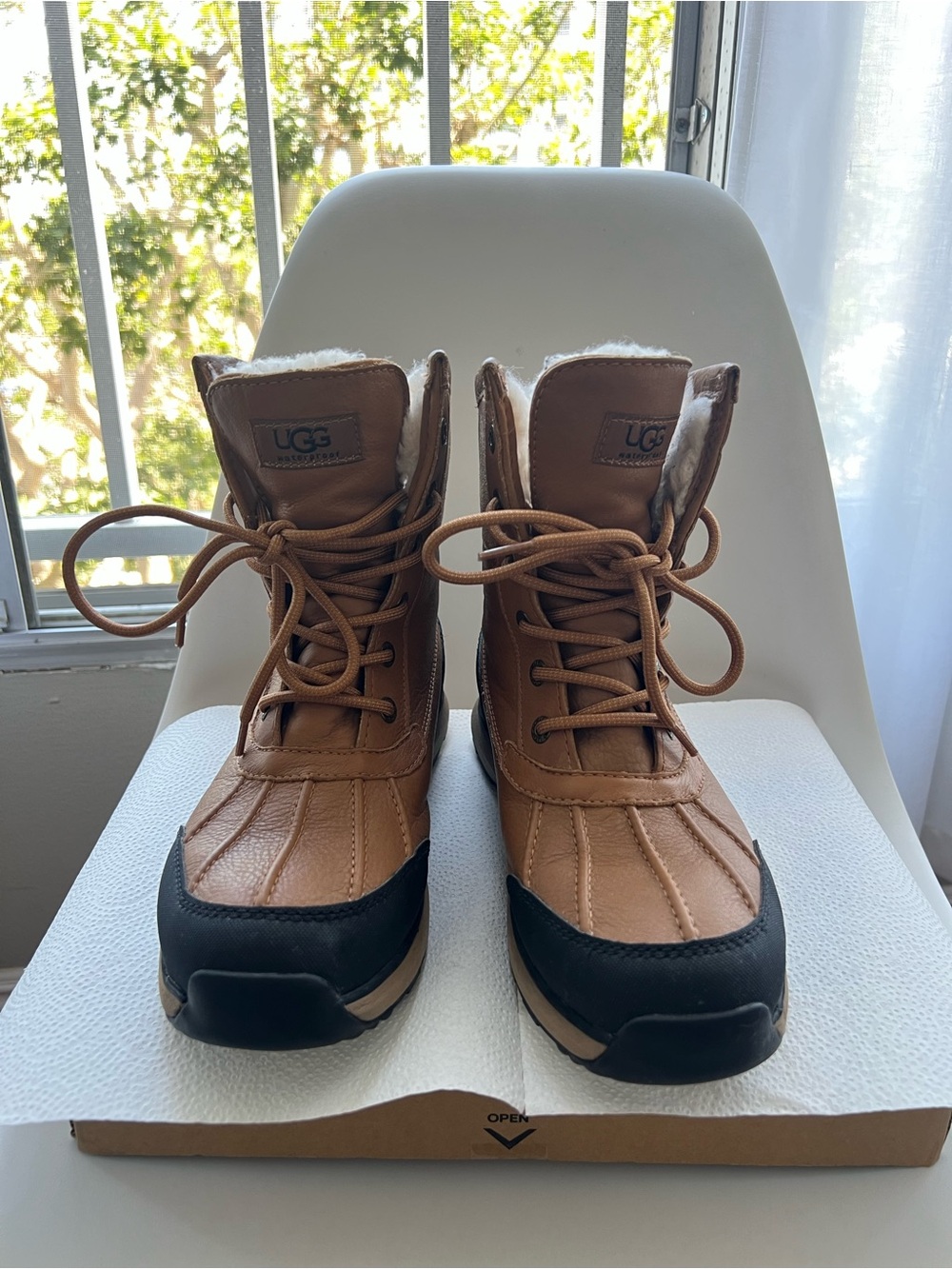 UGG Women’s Chestnut Shearling Cuff Lace-Up Boots